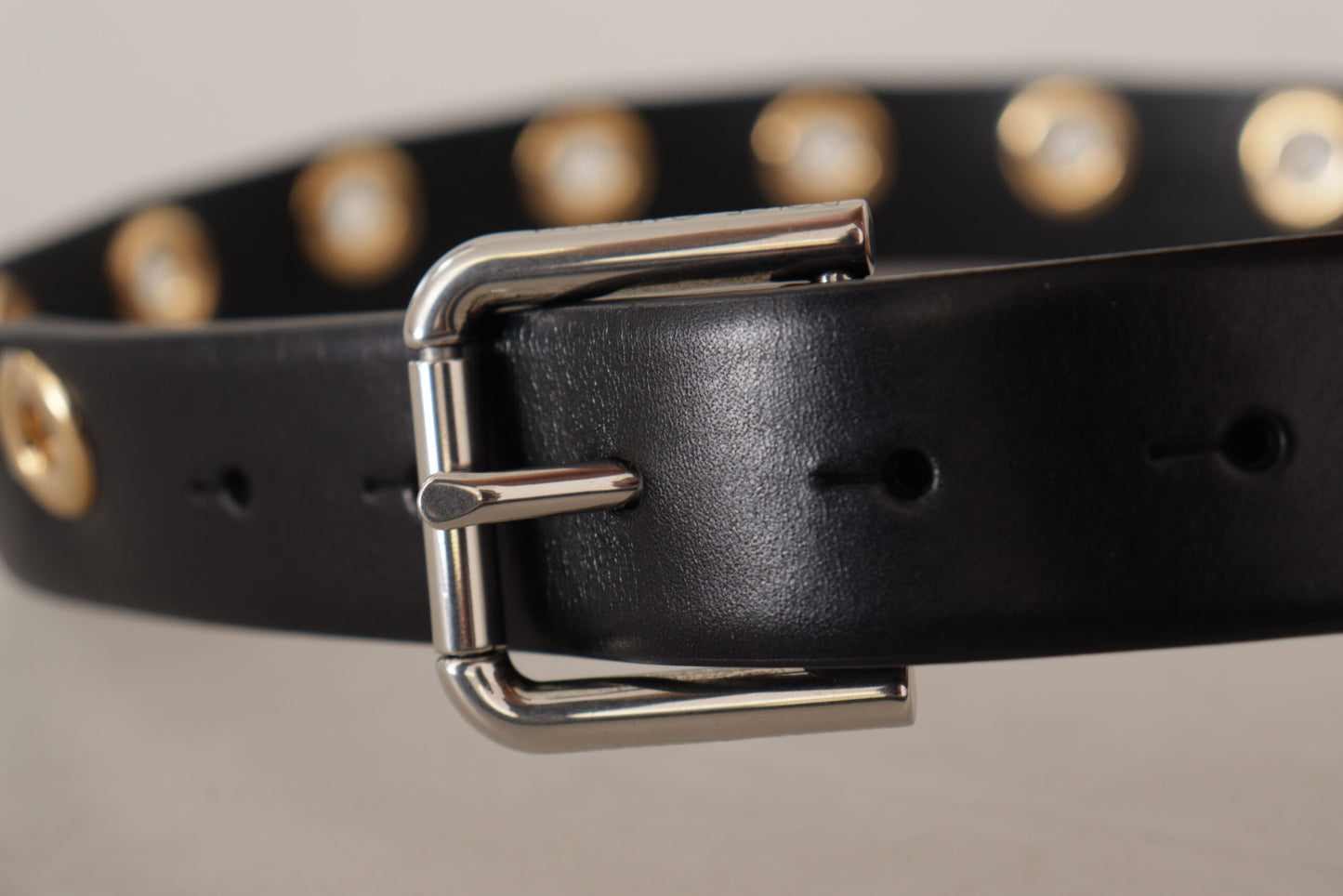 Dolce & Gabbana Chic Black Leather Belt with Engraved Buckle